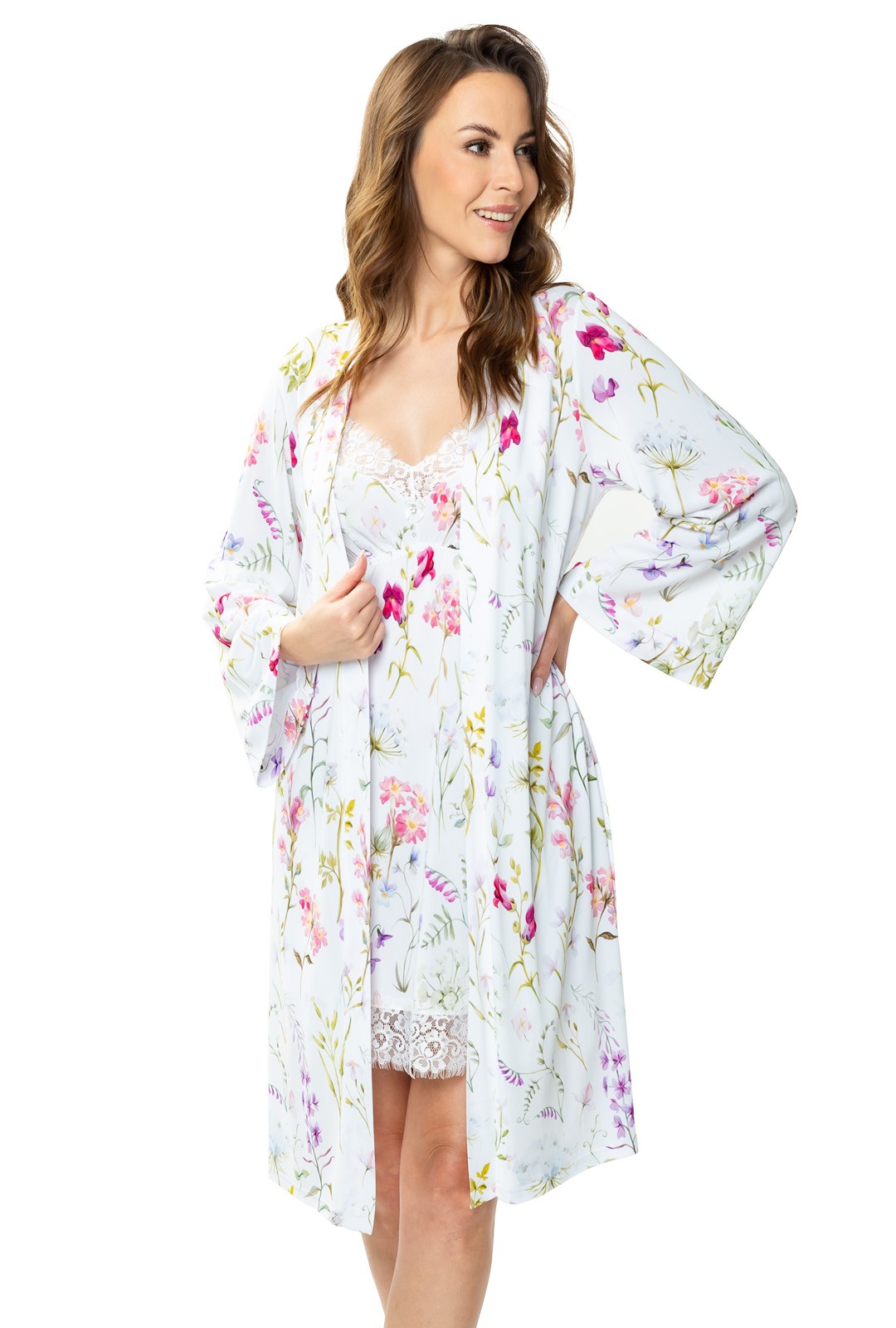 Peniuar Flores Mewa – druk w kwiaty