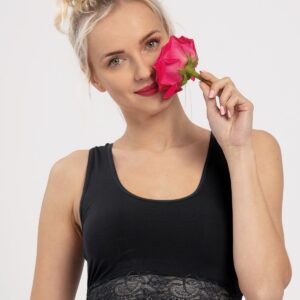 Bambusowy top z koronką czarny Key – czarny